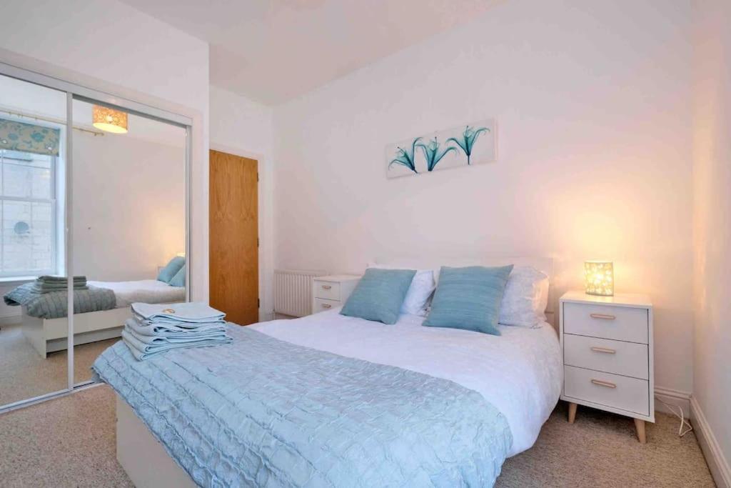 Modern & Spacious Apartment In City Centre Aberdeen Bagian luar foto